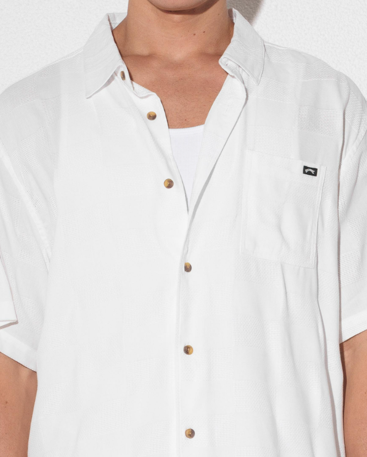 Billabong Sundays Jacquard Short Sleeve Shirt in white on model from the front close up