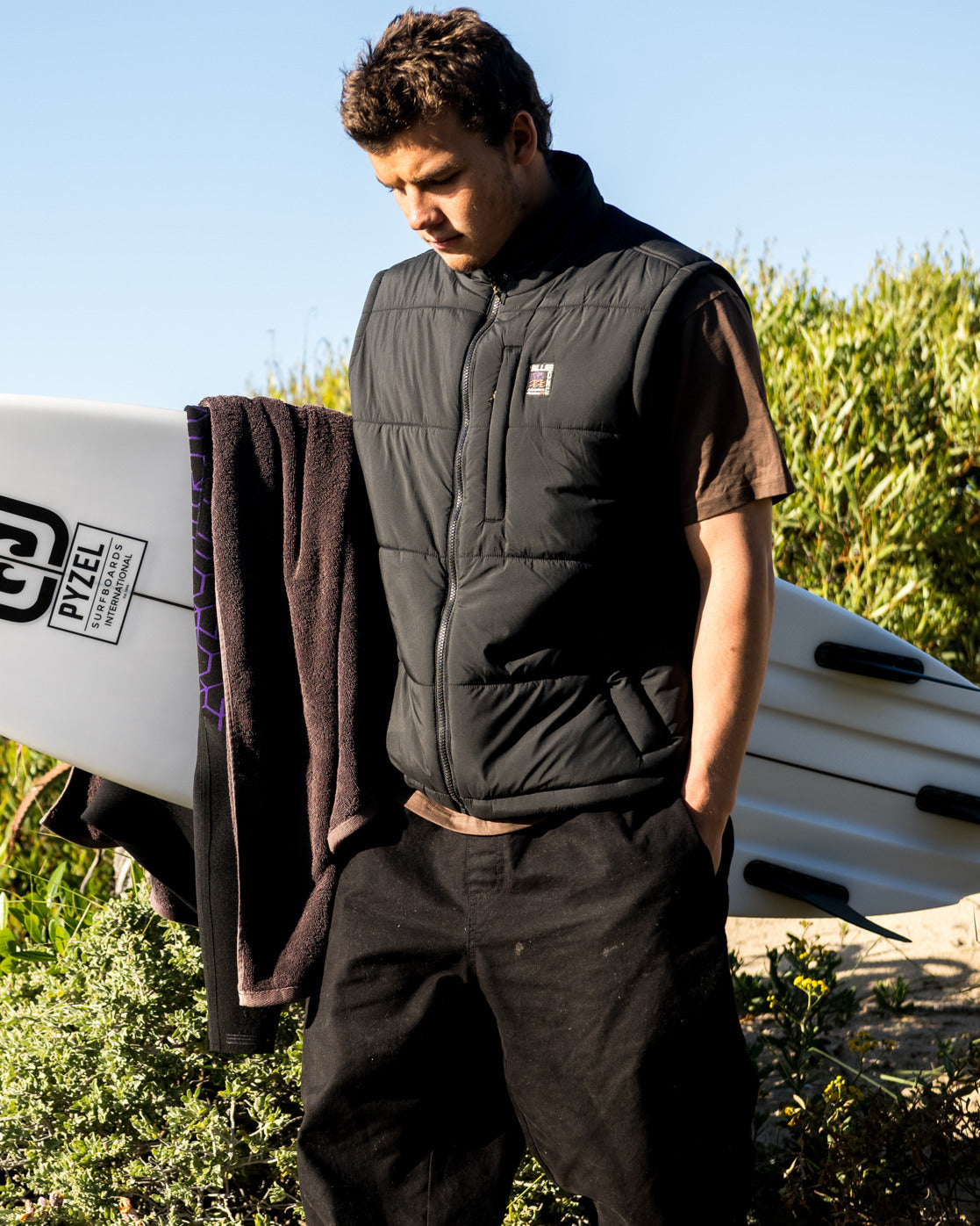Billabong Journey Vest Black Colourway Model