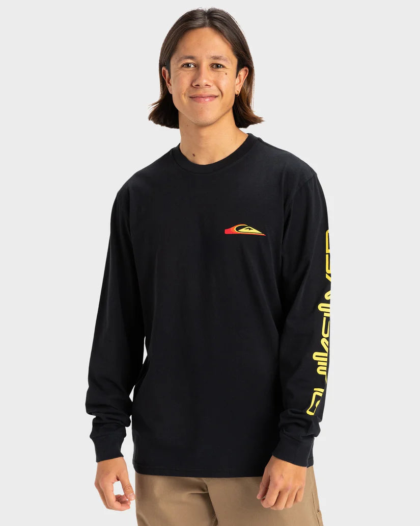 Quiksilver Warp Drive LS Mens Tee in colour black on model front veiw