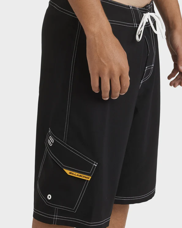 Billabong Bracket Pro 21" Men's Boardshorts in black from right side