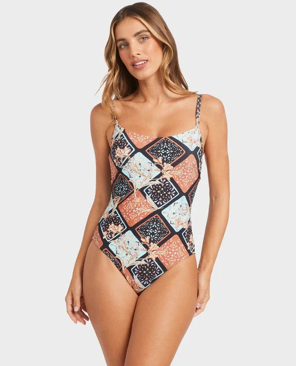 Billabong Forever Folk Mia D/DD Onepiece Swimwear in black pebble multi colourway on blonde model from front close up