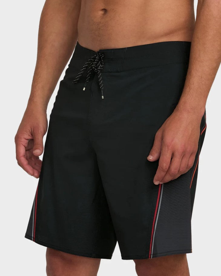 Billabong Straddie Airlite 20" Boardshorts in black from front