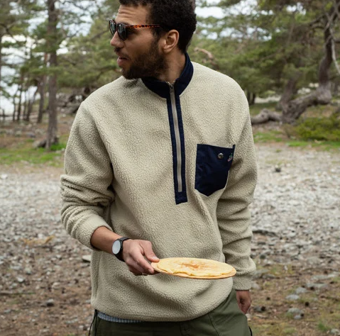 CHPO Brand Toro Sunglasses
in turtle brown on model