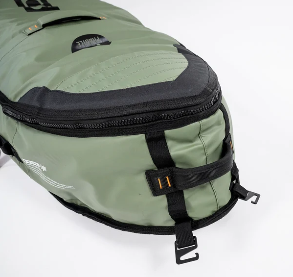 FCS Go-Lite 6'3 Travel 3 Shortboard/Fish Triple Boardbag in alpine colourway showing tail of bag