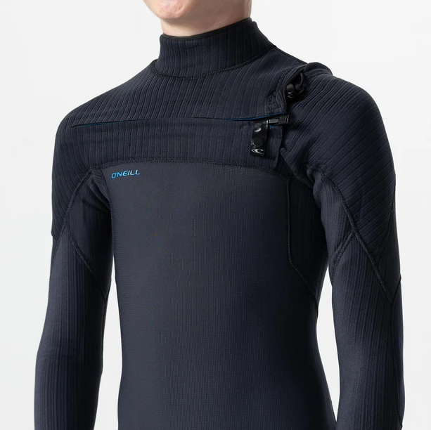 O'Neill Youth Hyperfreak 3/2+ Chest Zip Wetsuit in gunmetal and black from the front showing chest zip up close