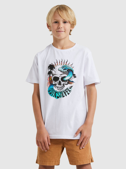 YOung model wearing the Quiksilver Skull Wave Youth Tee in white colourway