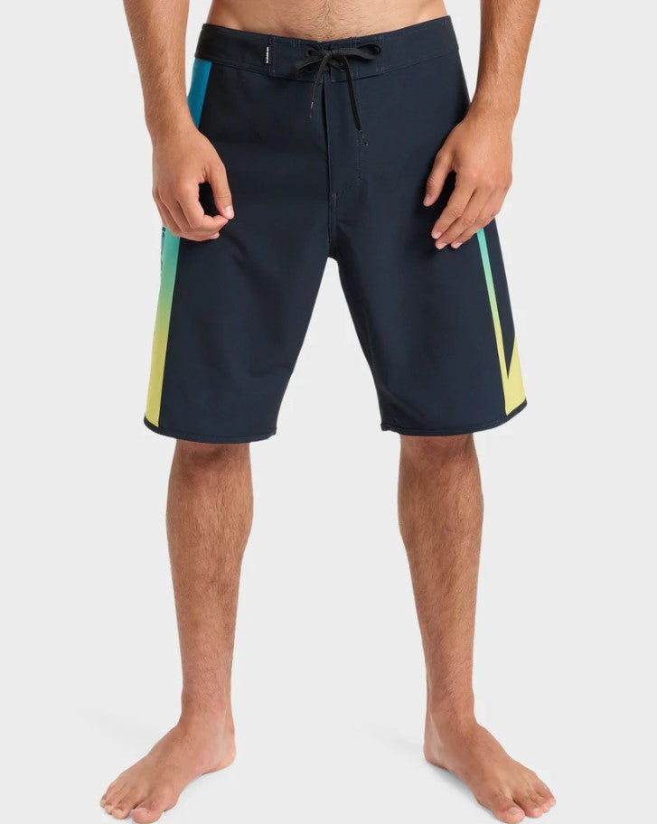 Quiksilver Surfsilk Holmes 20" Boardshorts in black holmes colourway from front