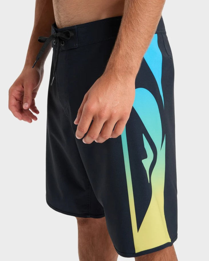 Quiksilver Surfsilk Holmes 20" Boardshorts in black holmes colourway from side