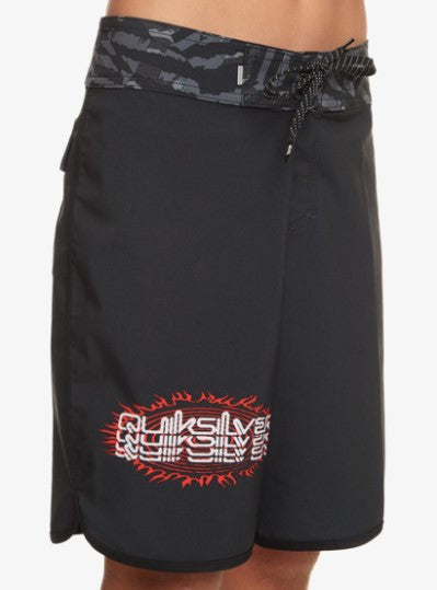 Quiksilver Surfsilk Radical Scallop 16 Boys Boardshorts Sum23