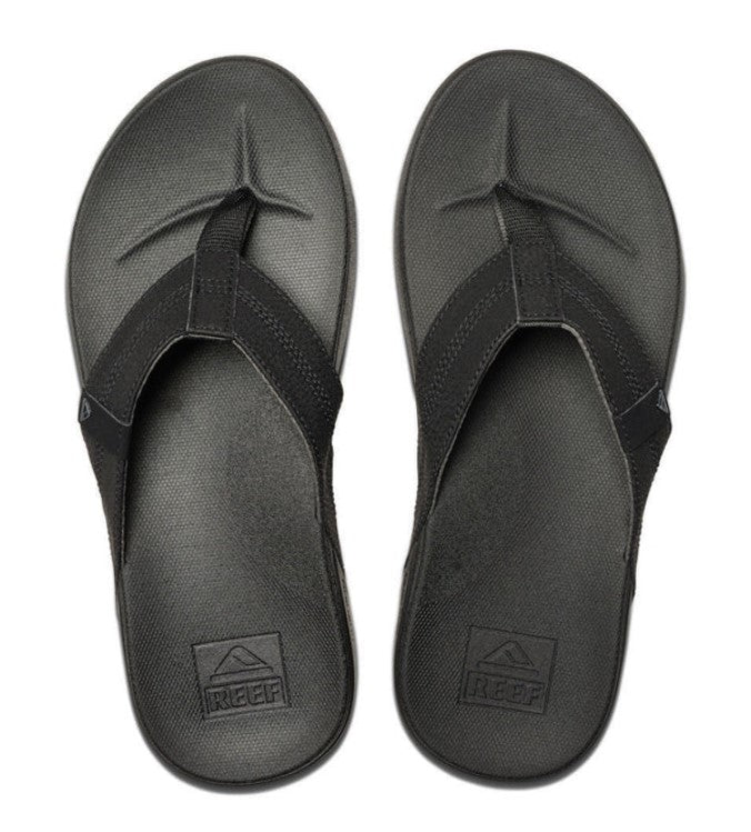 Reef Cushion Phantom 2.0 Jandals Black colourway top
