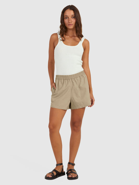 Roxy Lekeitio Bay Elasticated Walkshorts in warm taupe colour on model from front