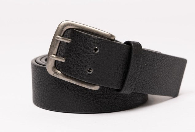 Rusty Cutback 2 PU Mens Belt in black rolled up