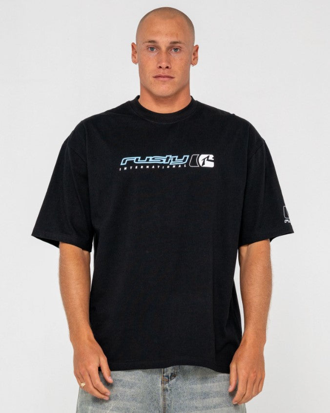 Rusty Jetsetter Men's T-Shirt in black from front on model