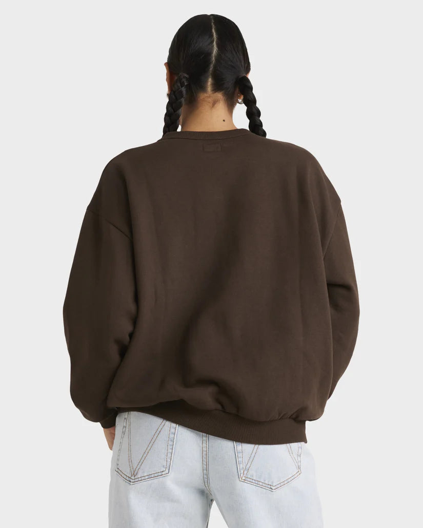 RVCA Bold Vintage Crew in colour chocolate on model back veiw