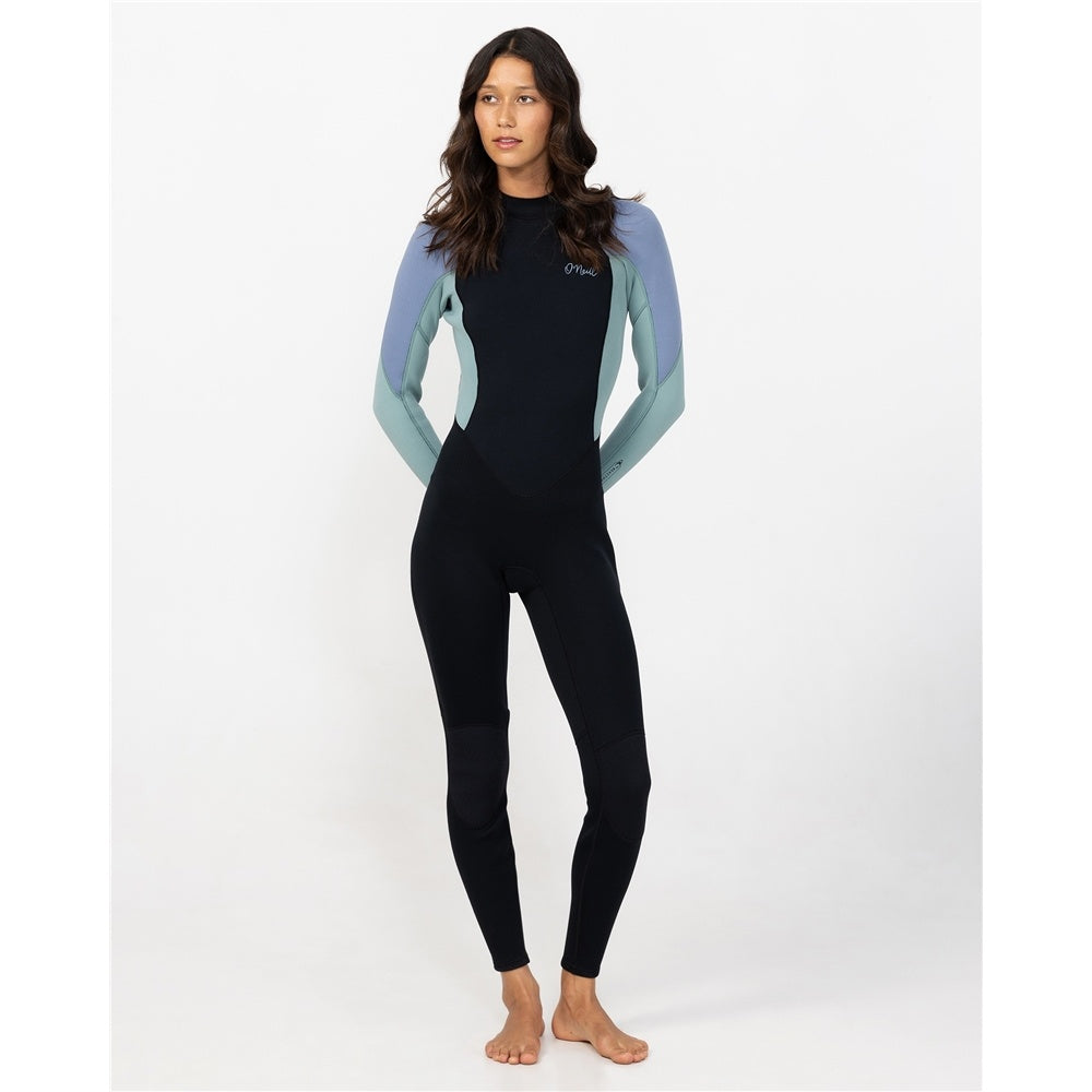 O'Neill Reactor II 3/2mm Back Zip Women's Wetsuit in eucalyptus colourway with black body on model from the front with hands behind her back