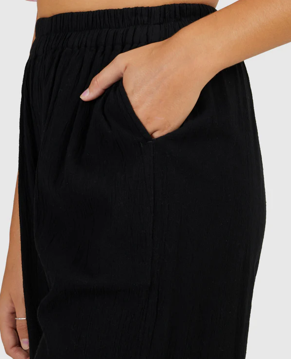 Billabong Follow Me Womens Pants in black 