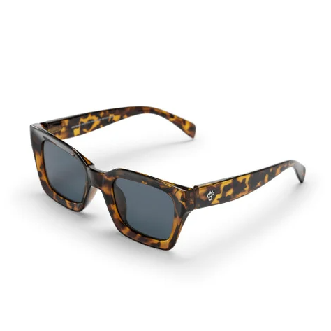 CHPO Brand Anna Sunglasses in leopard colourway from the side