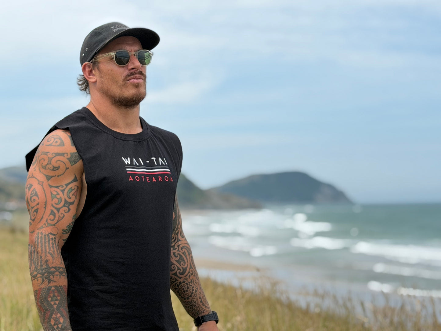 Wai-Tai Tipua Blackout Heavyweight Muscle from front on Maia Gibbs