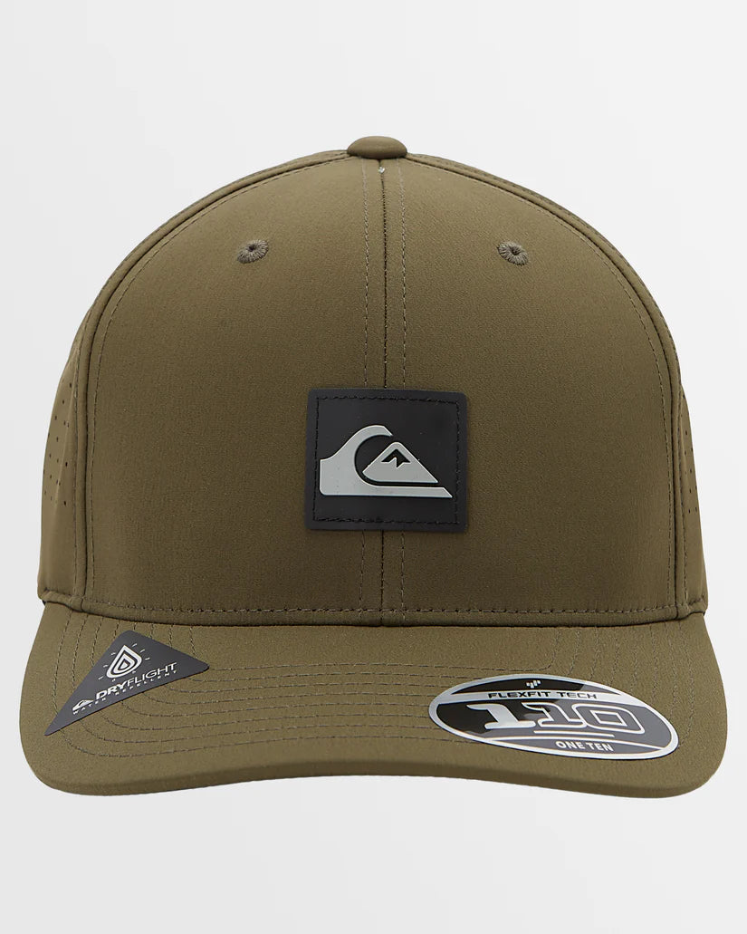 QuiksilverAdapted Flexfit Cap in colour four leaf clover