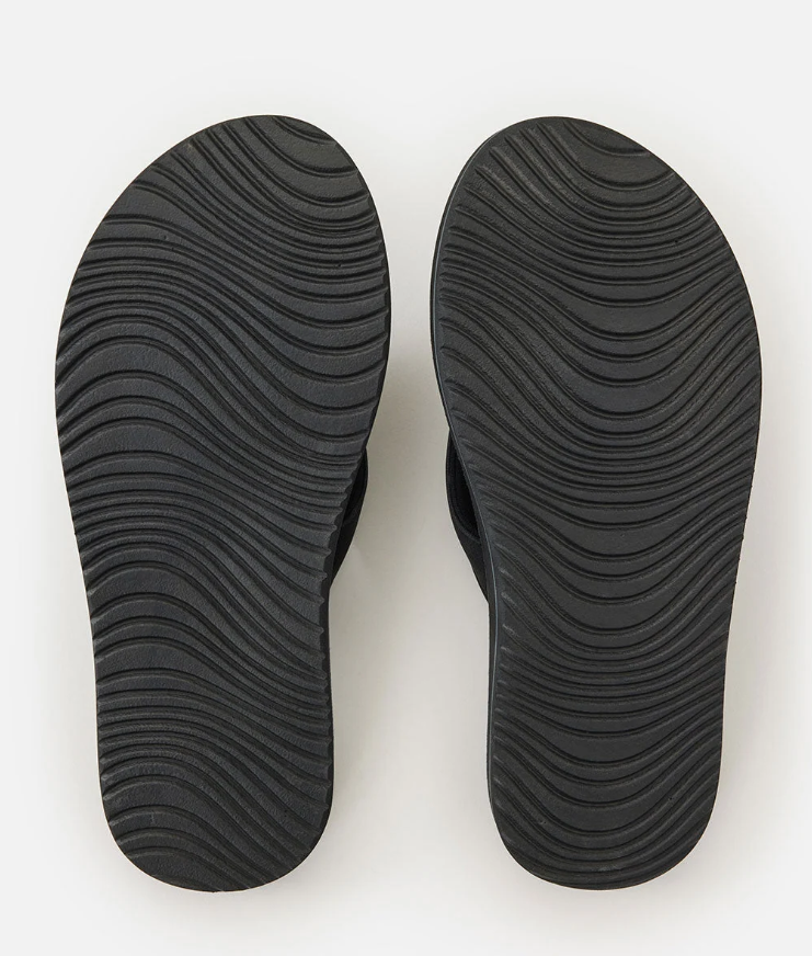 Rip Curl Oxford Bloom Jandals in black with grey detail showing a pair from the bottom view