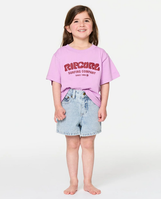 Rip Curl Surf Puff Small Girl's Tee
 in bright lilac with Rip Curl puff print on model from the front