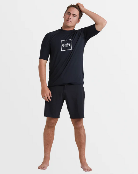 Billabong Boxed Arch RF Short Sleeve Rash Top in black on man front