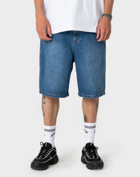 Rusty Larry 22" Men's Denim Shorts in blasted middy blue colourway on model in white rusty tee from the front close up