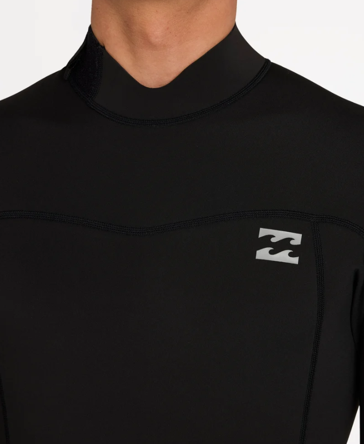 Billabong Absolute 2mm Long Sleeve Wetsuit in black close up of the chest
