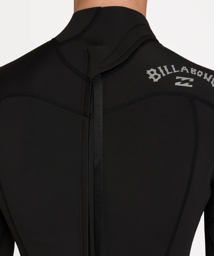 Billabong Absolute 2mm Long Sleeve Wetsuit in black close up of the back zip