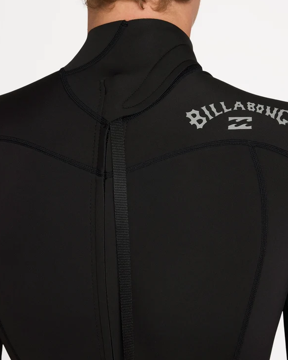 Billabong Absolute 2mm Flatlocked Spring Mens Wetsuit in black from the back showing zip close up