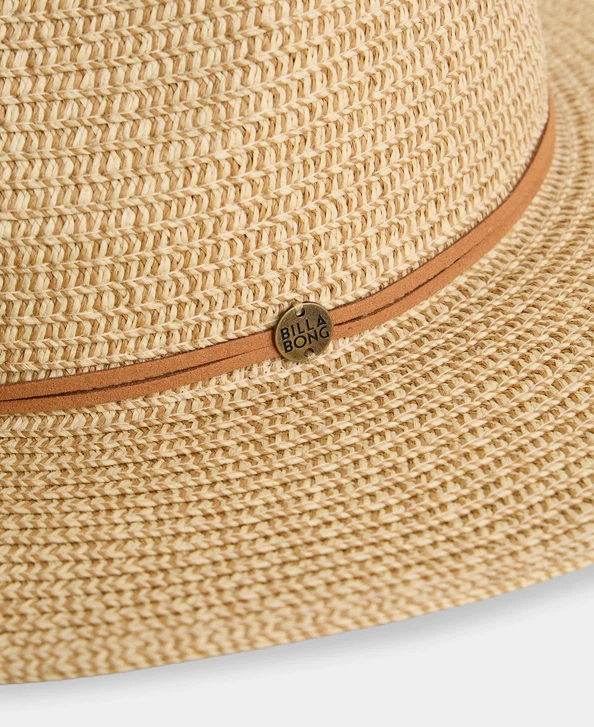 Billabong Miranda Paper Straw Hat
 in natural colourway close up of badge