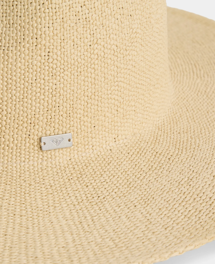 Roxy Sunny Kisses Women's Paper Straw Hat in natural colourway close up of badge