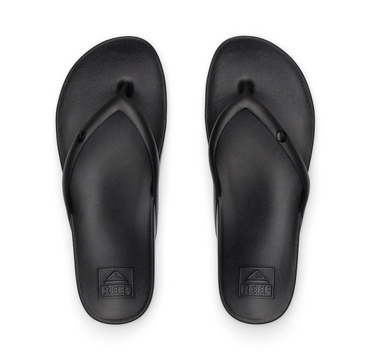 Reef Vista Vay-Cay Women's Jandals in black showing a pair from above