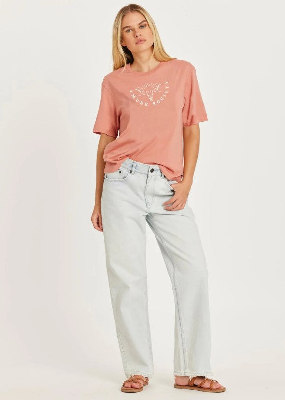 Amuse Society Western Bull Knit Women's Boyfriend Tee  in cognac colourway