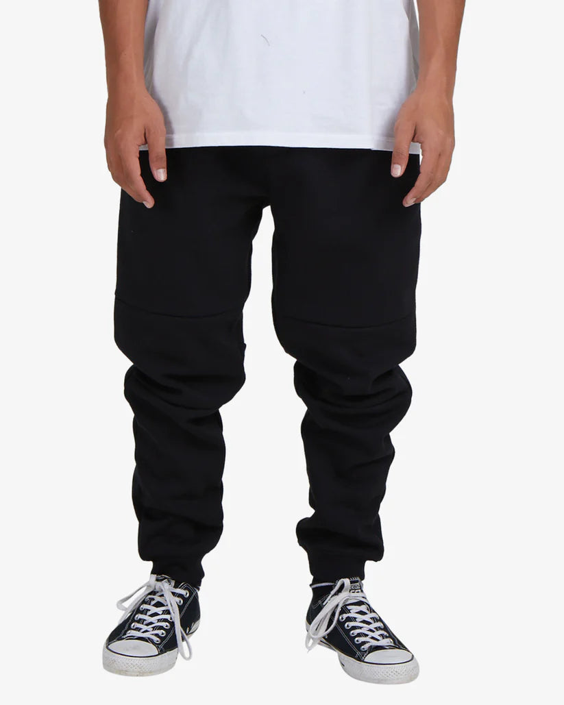 Billabong A/Div Tech Fleece Trackpants in black front veiw