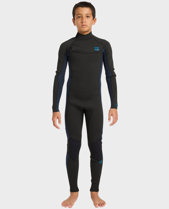 Billabong 4/3mm Absolute GBS BZ Boys Wetsuit in black with ocean blue panels on model from front