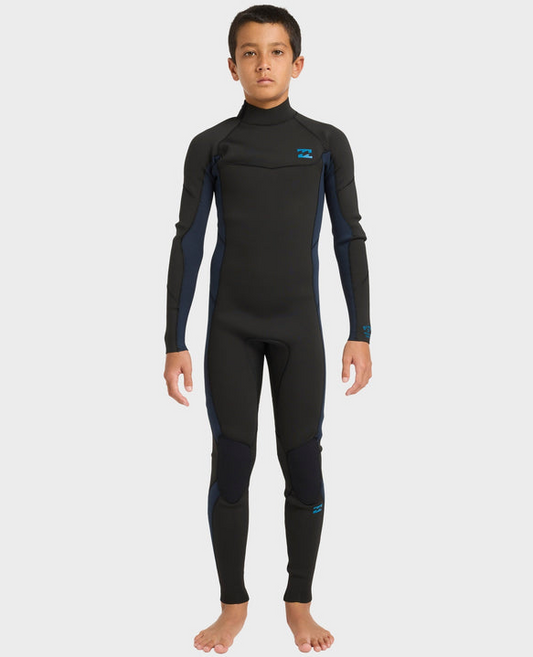 Billabong 4/3mm Absolute GBS BZ Boys Wetsuit in black with ocean blue panels on model from front