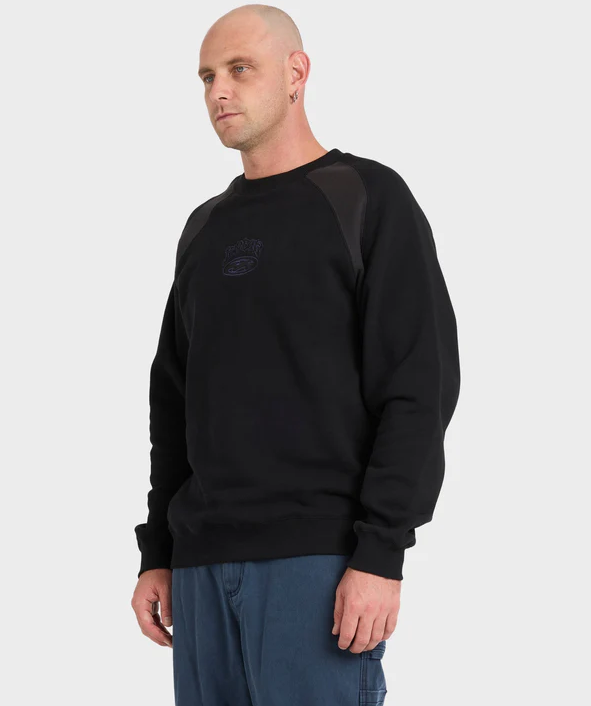 Billabong Bad Dog Men's Crew in black on model from side