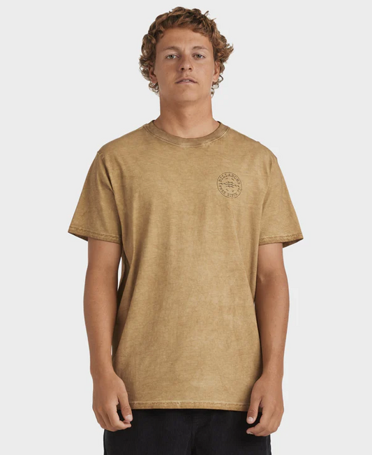 Billabong Big Wave Daz Tee in khaki on man front