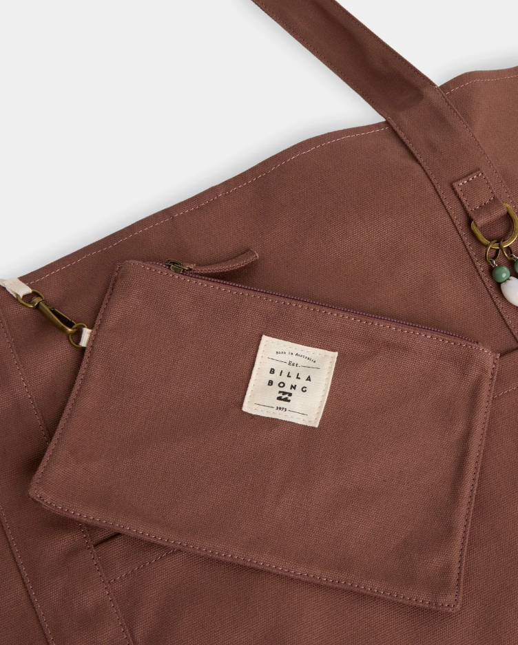Billabong Getaway Canvas Tote Bag
 in espresso colourway from the showing attached pouch