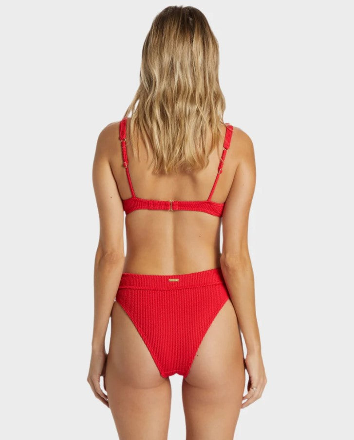 Billabong Summer High Maui Rider w Underwire Bikini in fiesta red back veiw on model