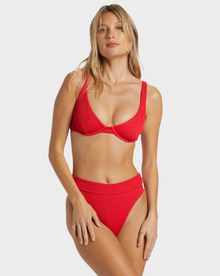 Billabong Summer High Maui Rider w Underwire Bikini in fiesta red front veiw on model