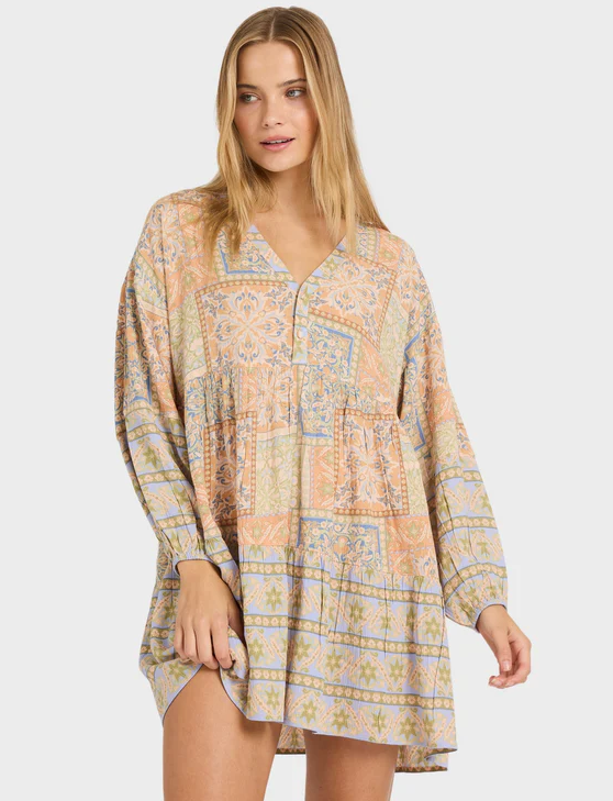 Billabong Take It Back La Mer Dress in twilight blue floral colourway from front close up