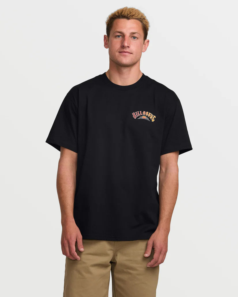 Billabong Throwback Regular Tee in black on model front veiw