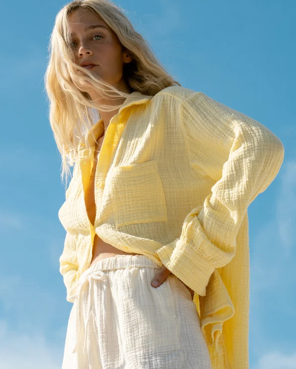Billabong Wanderer Long Sleeve Shirt in sunlight on model outside