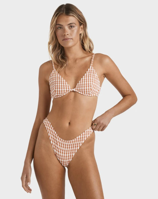 Billabong Wave Check Reese U/wire w Hike Pant Bikini in tigerlily check colourway from front on model