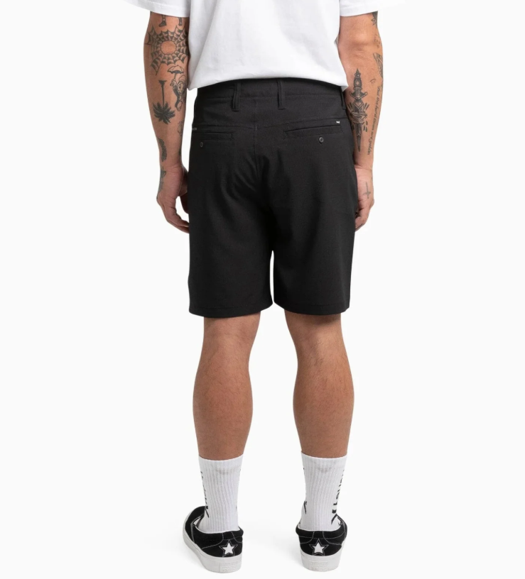 Hurley Phantom Zuma 19" Walkshorts
 in black on model with white tee on from the rear