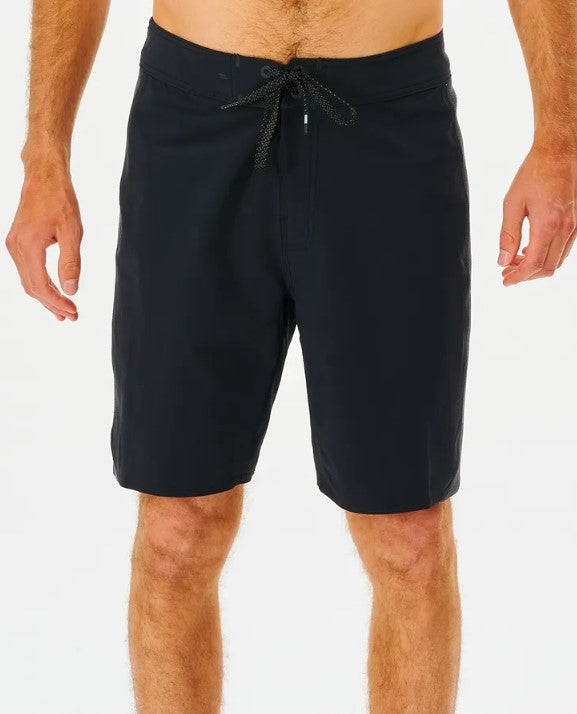 Rip Curl Mirage 3-2-One Ultimate 19" Boardshorts from frotn close up