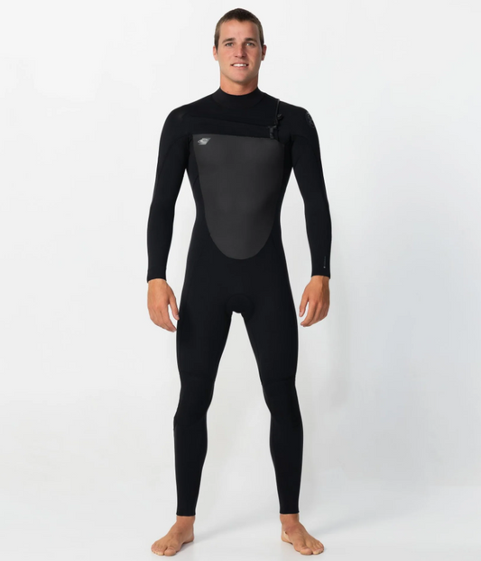 O'Neill Defender 3/2mm Chest Zip Wetsuit  in black from the front