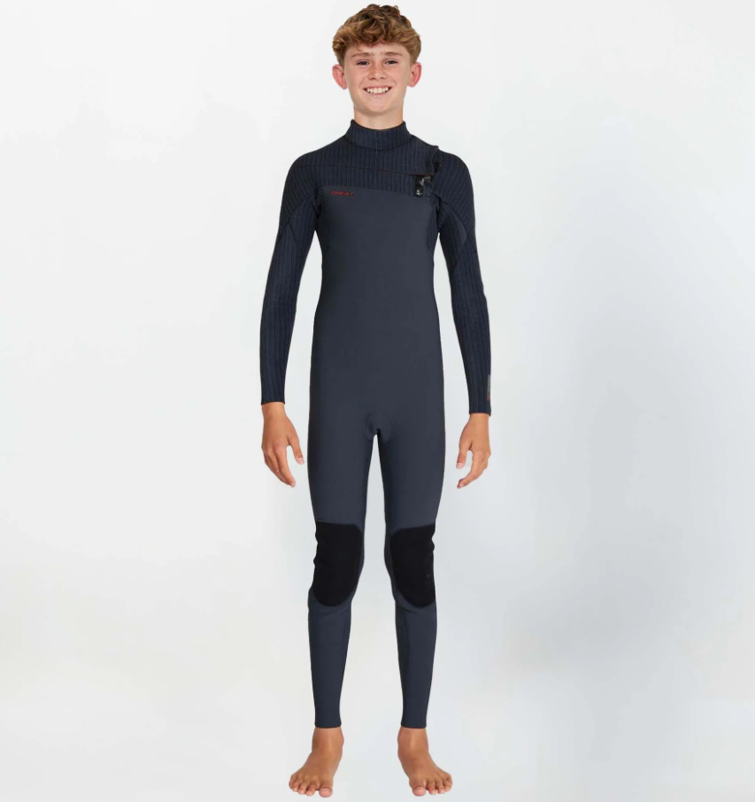 O'Neill Boys Hyperfreak Fire 4/3mm Chest Zip Wetsuit in gunmetal on model from front